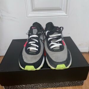 Size 9 - Nike Waffle One Black Green Pink